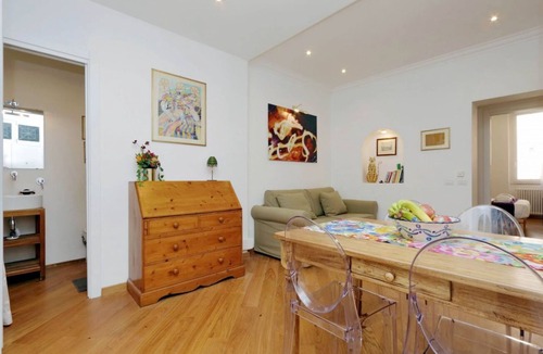 Rione III Colonna Apartment | Cozy apartment for 6 near Piazza di Spagna