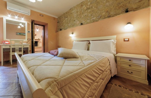 Bovara Apartment | Cozy apartment in country hamlet, 20 minutes' drive from Assisi.