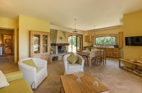 Avigliano Umbrio Apartment | Cozy apartment in Avigliano Umbro