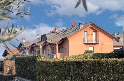 Dolzago Apartment | Cozy Apartment with view - LAKES AND TRAILS -