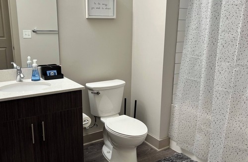 Farrington Apartment | Cozy but Accessible Hideaway. Lots of Amenities