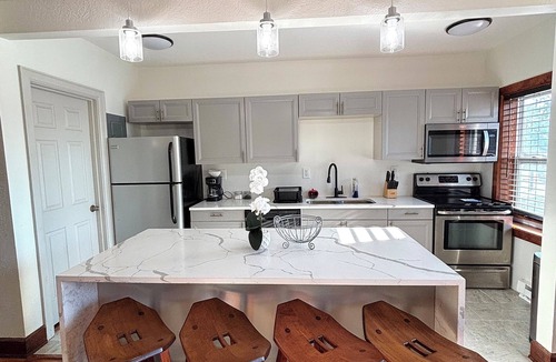 Dayton Apartment | Cozy Escape Spacious 3-bedroom apartment in serene Dayton