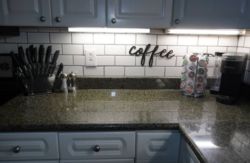 Cherry Hill Condo | Cozy Escape w/Fireplace seconds away from Cherry Hill Mall