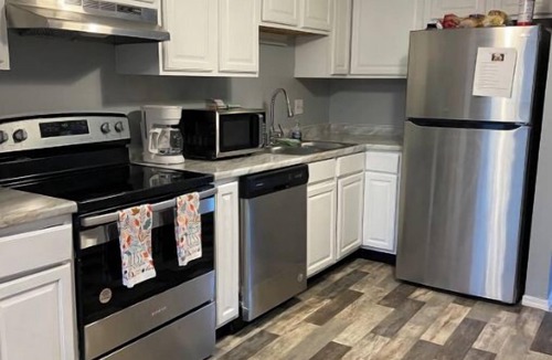Westwood House | 🌟Cozy Four Bedroom Home Away From Home