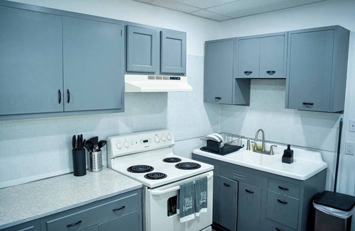Reading Apartment | Cozy Grey Haven Apartment