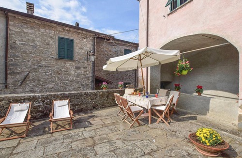 Mulazzo House | Cozy home in Castagnetoli