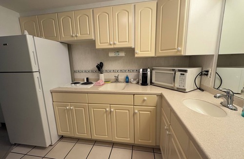Ortona Park Condo | Cozy studio condo with direct ocean view in amazing Daytona Beach