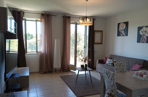 Marta Apartment | Cozy, well-stocked, and well-lit . located just minutes from the merav. Lake