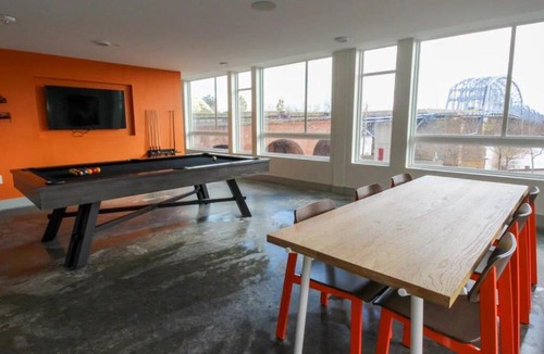 Central Business District Apartment | CozySuites at ArtCincy