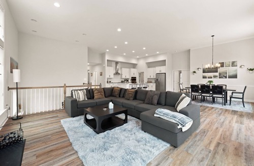 Livingston Cottage | Creekside Haven at Lake Anna Dock, Fire Pit & Game Room