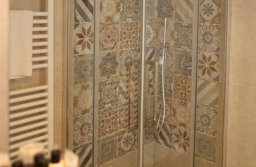 Gizzeria Bed & Breakfast | Crial Retreat