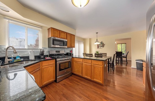 Crown Point House | Crown Point - Ridge St