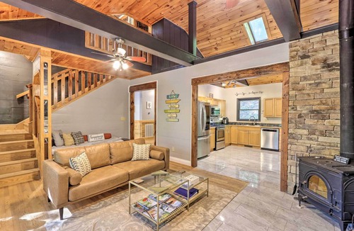 Ellijay Cottage | Custom-built Luxury Cabin w/Tesla Charger!