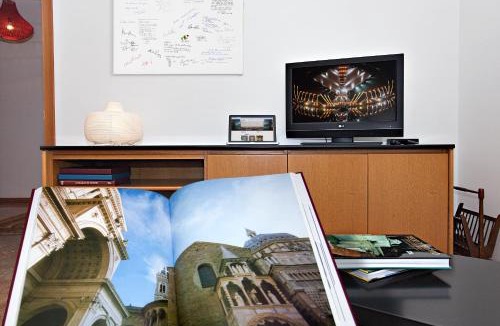 Bergamo Apartment | D&D House
