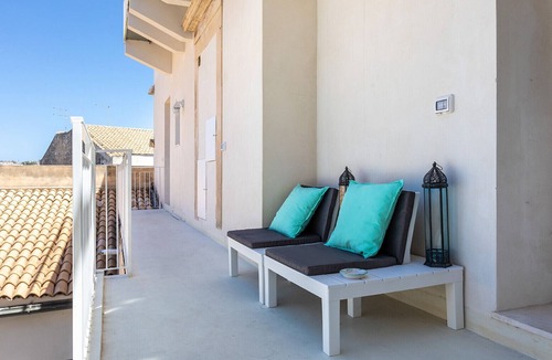 Santa Lucia Apartment | Darsena Sunset Apartment II by Wonderful Italy