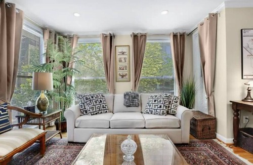 West End Apartment | DC's Best Address - 10min to White House - 500 mbps