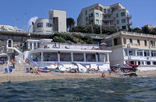 Quarto dei Mille Apartment | Dea Lux Apartamentis Mare & Gaslini Wi-Fi Veloce