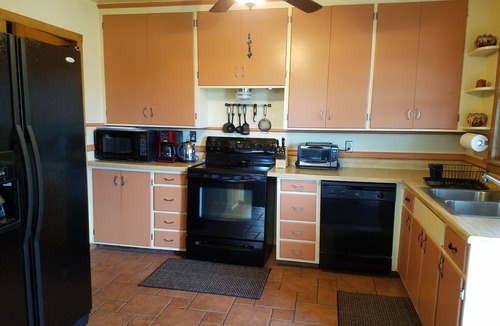 Accident House | Deep Creek Lake Area! Spend Less on Lodging and More on FUN!