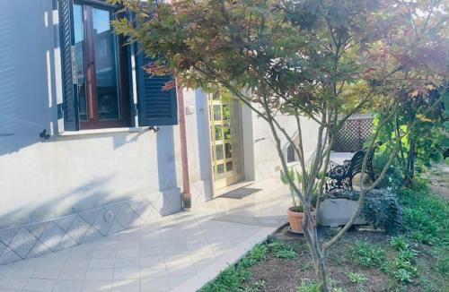 Zona XXXII Acilia Nord Apartment | Delizioso appartamento in villa tra mare e città