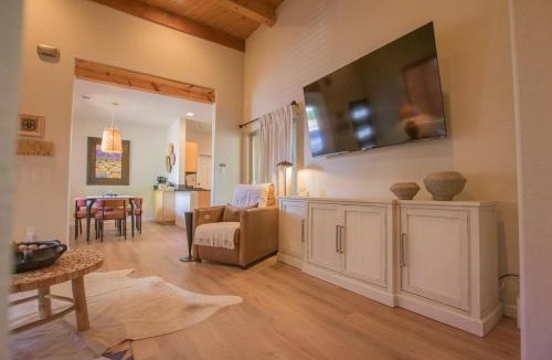 Vecinos Del Bosque Villa | Desert Sunset-Private Hot Tub-Pet Friendly-No Pet Fee!