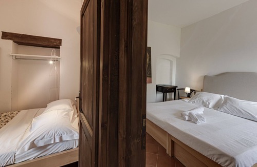 Civitella Paganico Apartment | Detached house with 2 rooms overlooking the vineyards of Montalcino