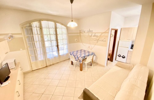 Lido delle Nazioni Villa | Detached house with 8 beds, 2 gardens, 300 meters from the sea, barbecue