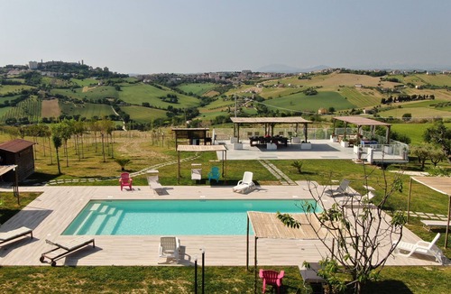 Montegranaro House | Detached house with private pool, privacy and relaxation 10 minutes from the sea