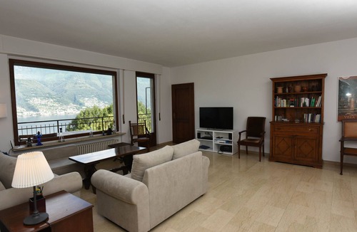 Tronzano Lago Maggiore Villa | Detached house with large grounds