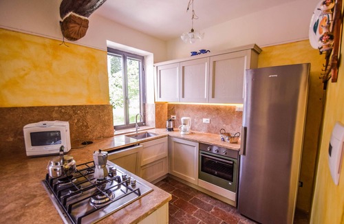 Farnetta Villa | Detached villa with private pool and fenced garden 30km from Orvieto/Spoleto