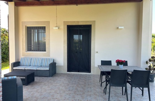 Avola Villa | Detached villa with swimming pool a stone's throw from the sea between Avola and lido di Noto.