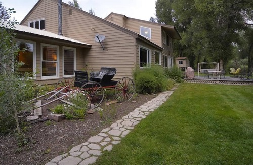 Gunnison House | Diamond On The River