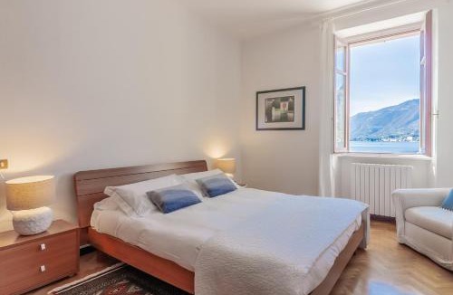 Regatola Apartment | Dimora Cavour Stunning Lakeview