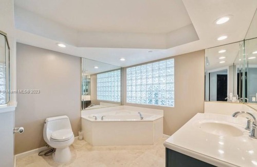 Fort Pierce Shores Condo | Distinct oceanfront living on Hutchinson Island. 6+ month lease terms only.