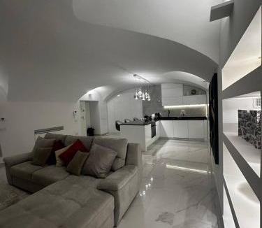 Vittorio Emanuele Apartment | Dolce Vita Luxury