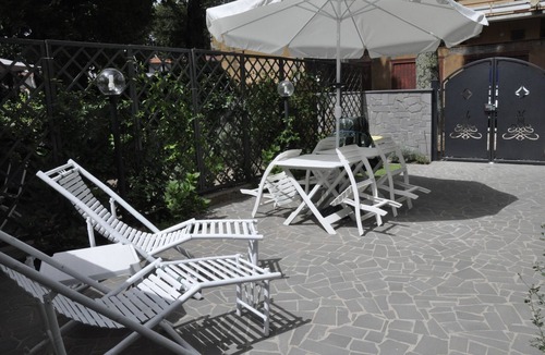 Valentano House | "Domus Parva" Delightful house in the woods, with garden, near Lake Bolsena