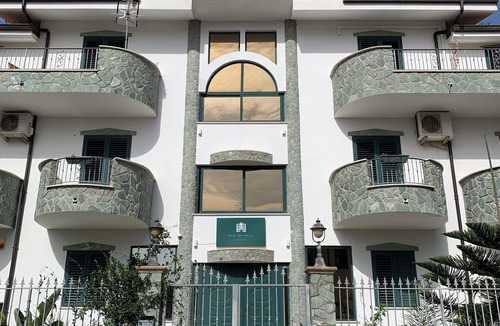 Gizzeria Apartment | Don Michele Apartments " Of the Stars"