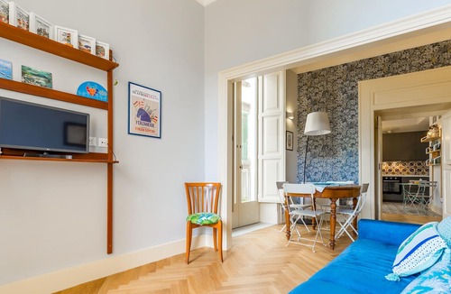 Vittorio Emanuele Apartment | Donna Costanza - Stylish and Panoramic Flat