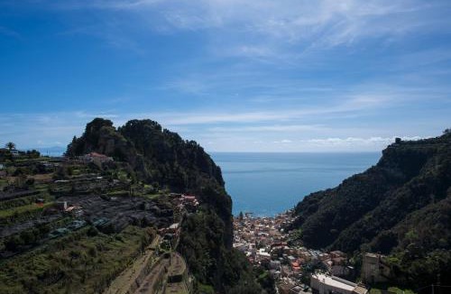 Pontone House | Donna Luisa Suites 19 Amalfi view - free parking