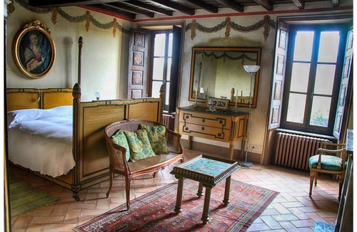 Madonna dell'Olmo Apartment | Double room in luxury villa