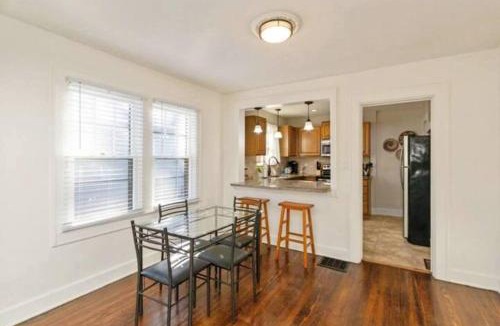 Indianapolis House | Downtown 2 BR Retreat Discounts for Longer stays