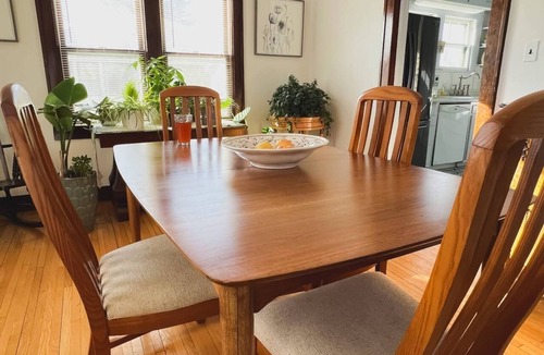 La Crosse House | Downtown Boho Home w/Office, Yoga Studio,King Bed