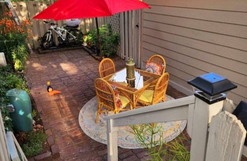 La Crosse House | Downtown Boho Home w/Office, Yoga Studio,King Bed