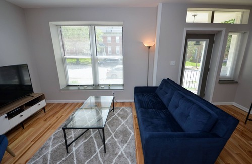 The Gate Apartment | Downtown Gate District Neighborhood, Convenient To Everything, King Bed (1F)