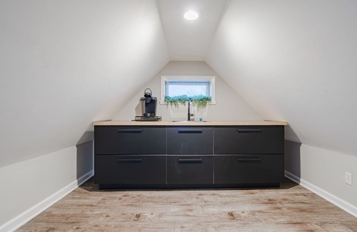 Near Eastside House | Downtown Indy Retreat: Hot Tub, Arcade, Sleeps 16