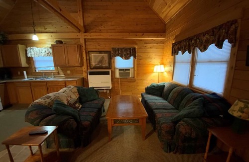 Bath Cabin | Dreams End Deerrun Cabin