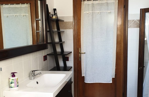 Fornole House | DUETERRE Room & Host - Fornole (TR) Italy - Cleofe
