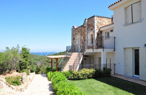 Baja Sardinia Apartment | Ea Bianca Three-room apartment sleeps 6, A.C