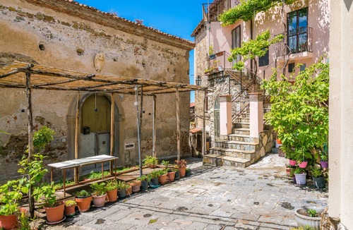 Cicerale Apartment | Ecolodge Selvitelle - Escape the Hectic and Submerge in the Nature of Cilento