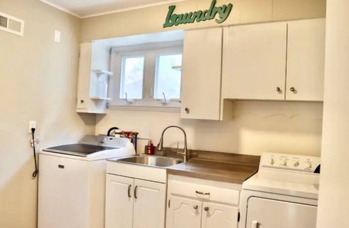 Edinboro House | Edinboro 4BDR Cottage with Lake Views Dogs Welcome