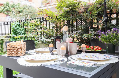 Quartiere XXVIII Monte Sacro Alto Apartment | Elegant and modern apartment with garden in Talenti